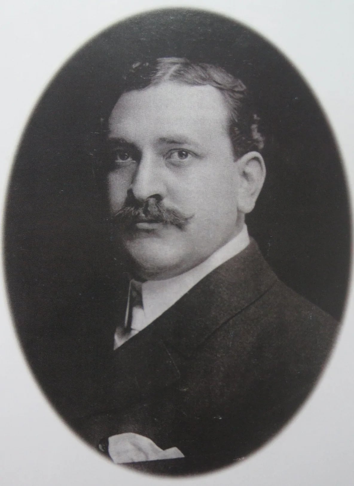 Portrait of James W. Davidson (1872–1933) – memorial page