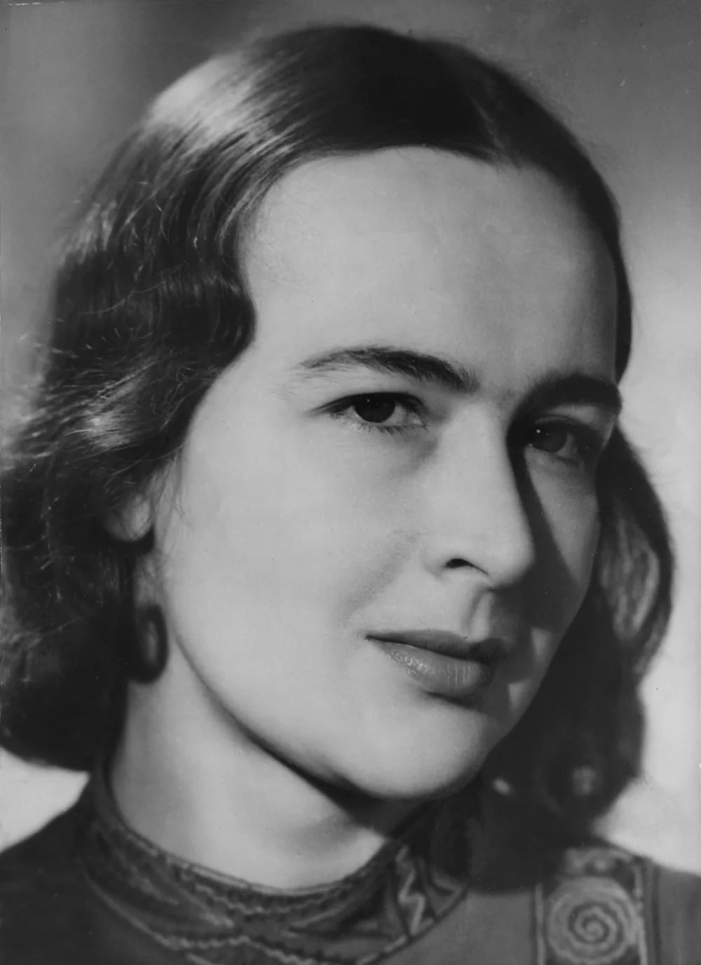 Portrait of Iarmila Mentzlova (1907–1984) – memorial page