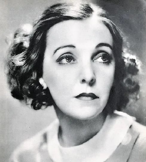 Portrait of ZaSu Pitts (1894–1963) – memorial page