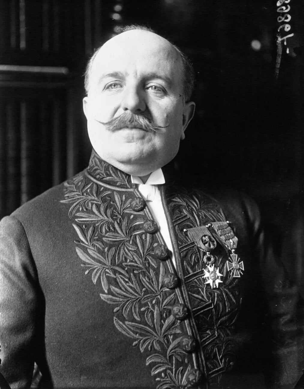 Portrait of Robert de Flers (1872–1927) – memorial page