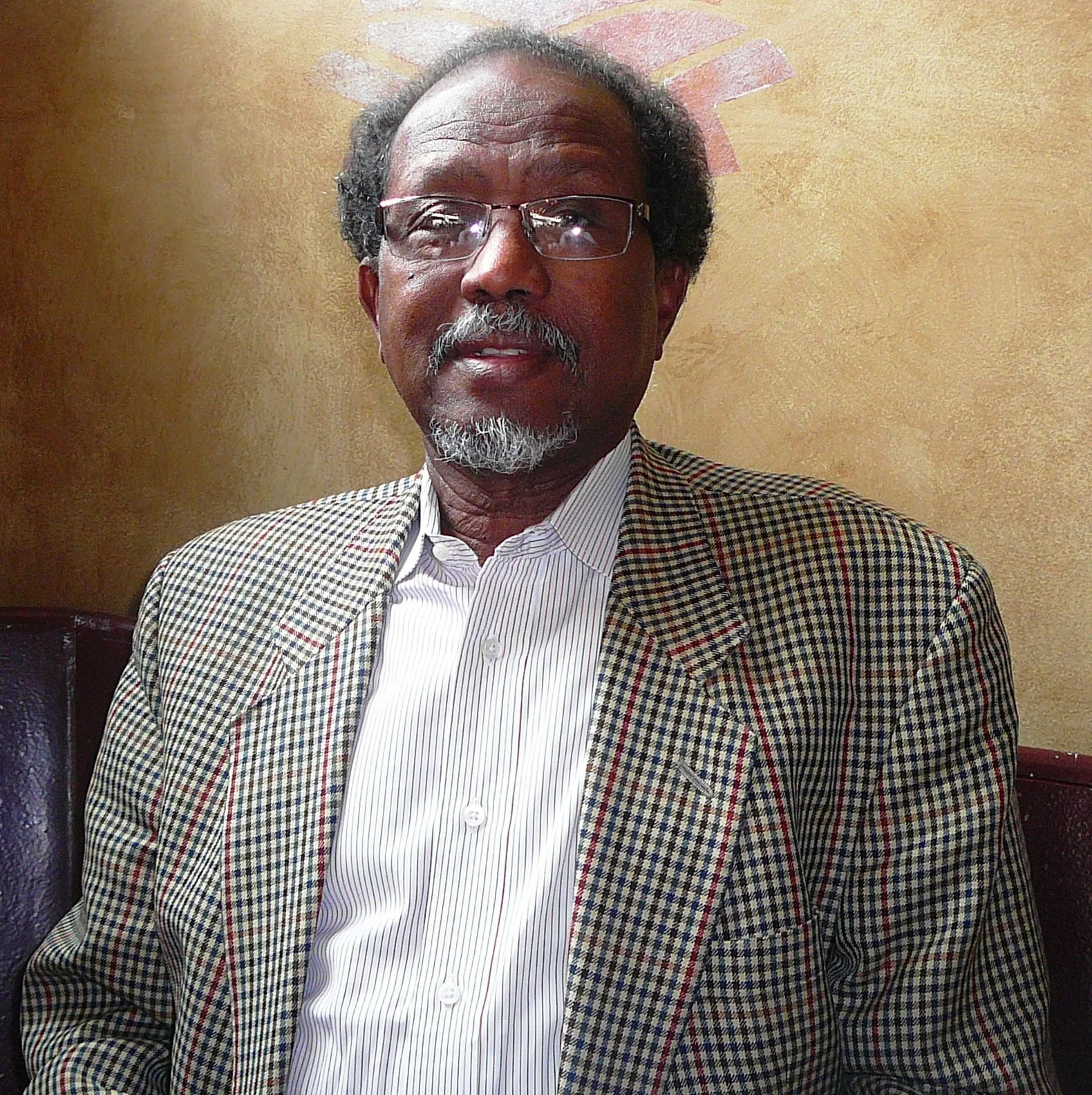 Portrait of Ali Khalif Galaid (1941–2020) – memorial page