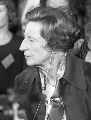 Porträt von Fides Krause-Brewer (1919–2018) – Gedenkseite