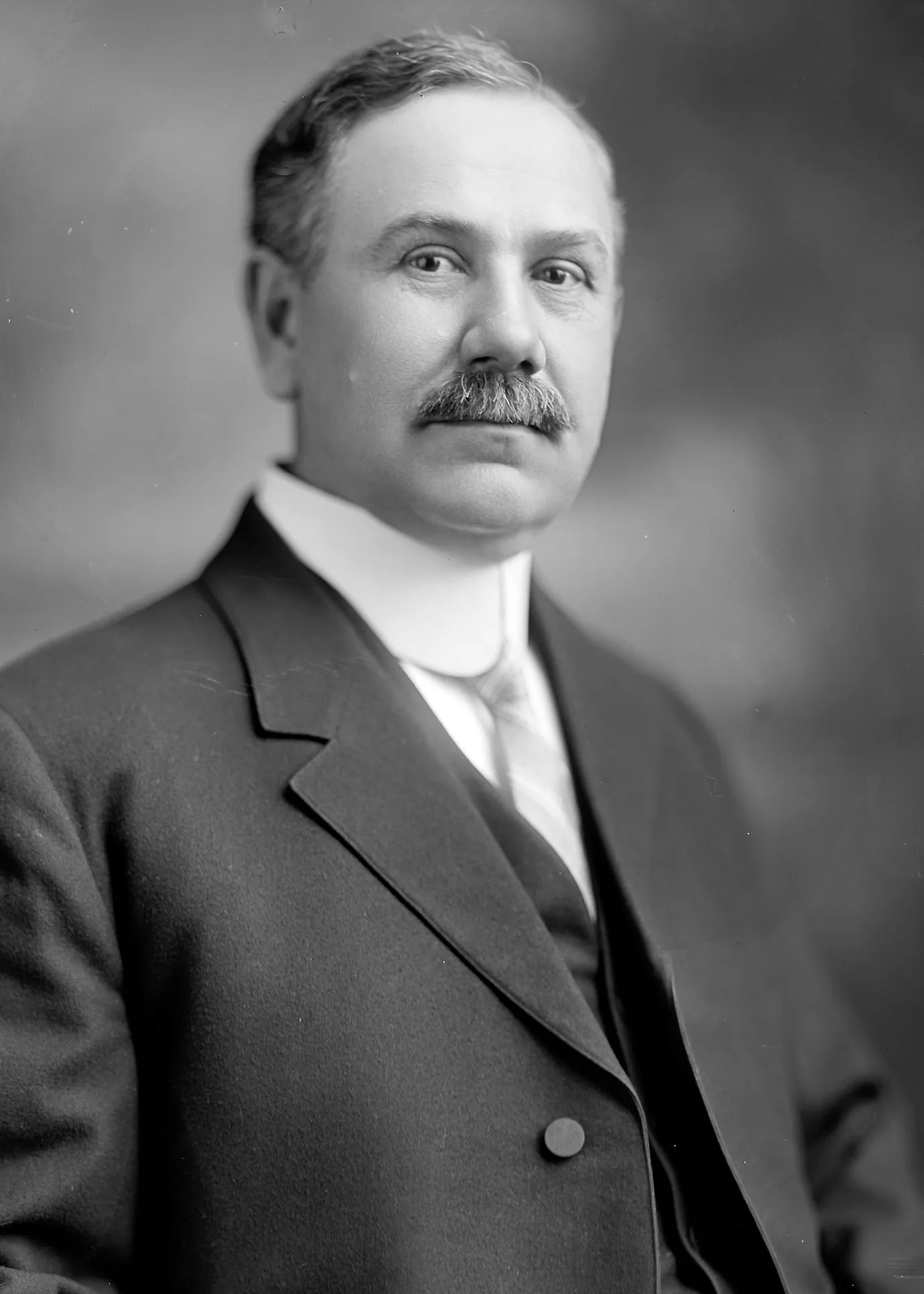 Portrait of Fred S. Jackson (1868–1931) – memorial page