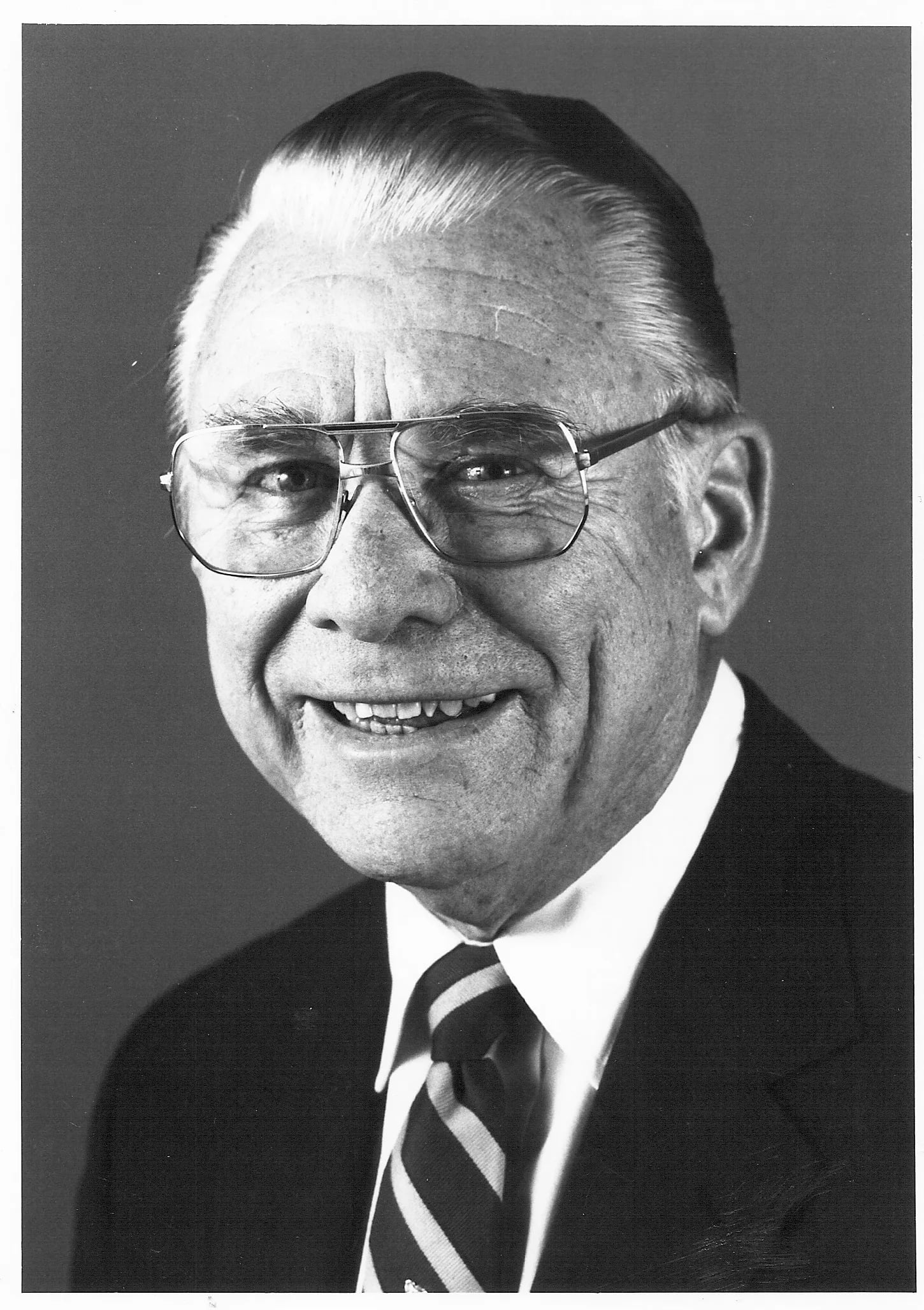 Portrait of John H. Owen (1922–2011) – memorial page