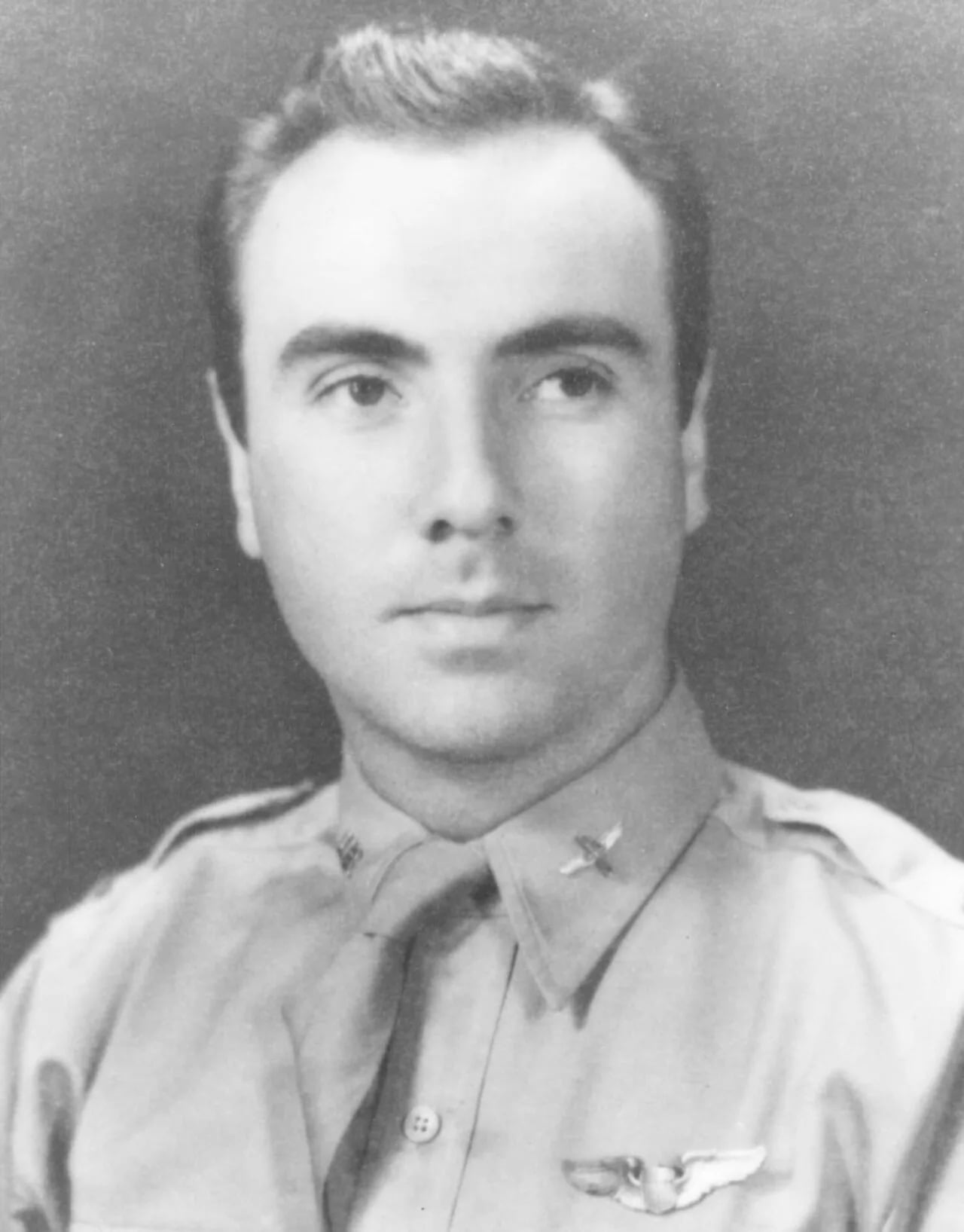 Portrait of Harl Pease (1917–1942) – memorial page