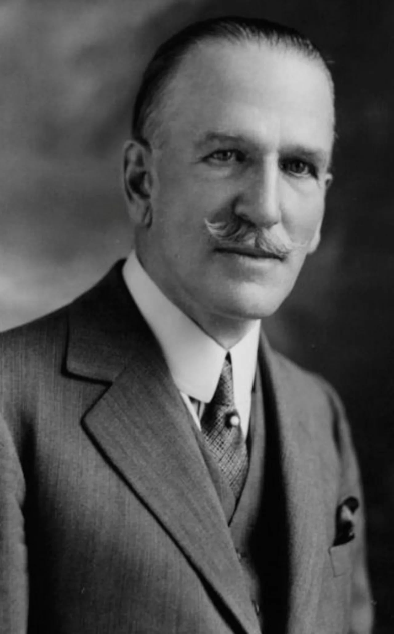 Portrait of Frank Carrel (1870–1940) – memorial page