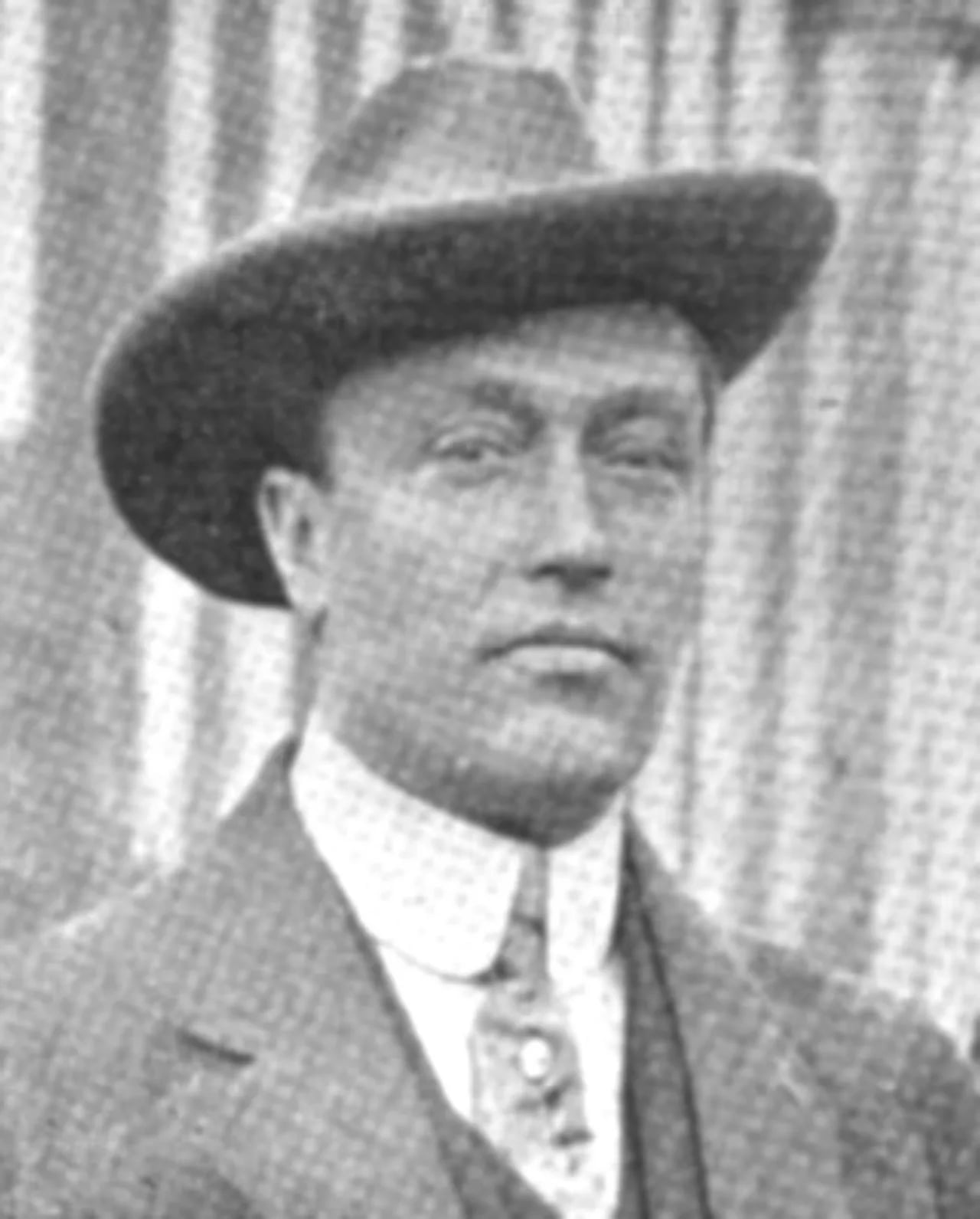 Portrait of Louis Coues Page (1869–1956) – memorial page