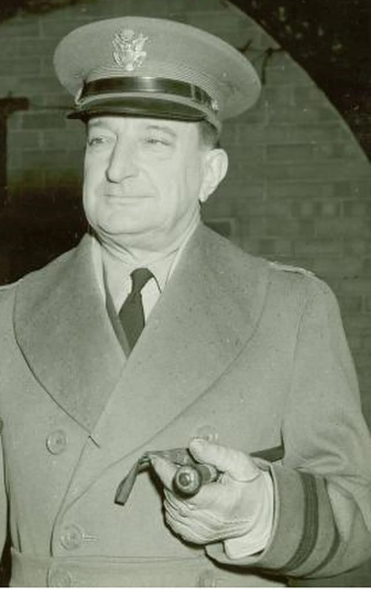 Portrait of Russell Hartle (1889–1961) – memorial page