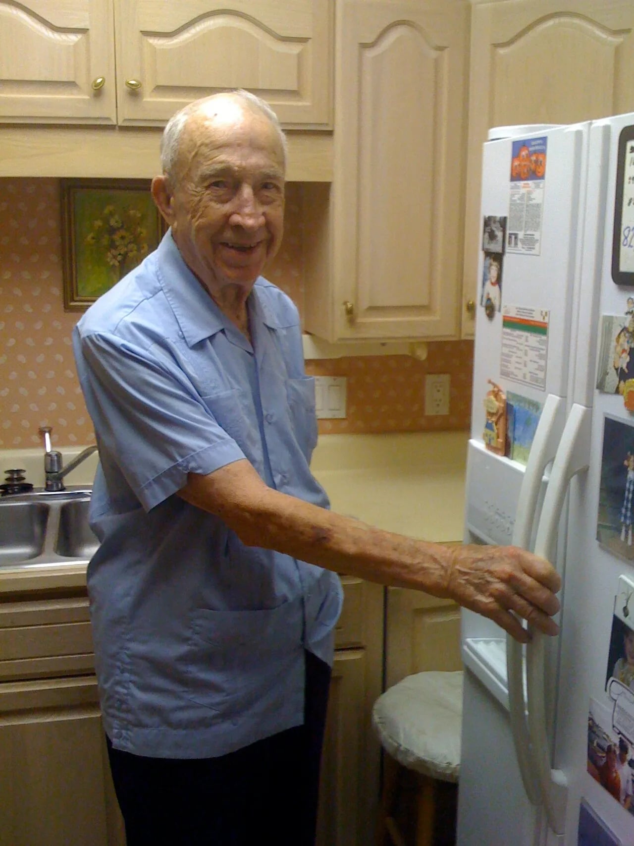 Portrait of John E. Olson (1917–2012) – memorial page