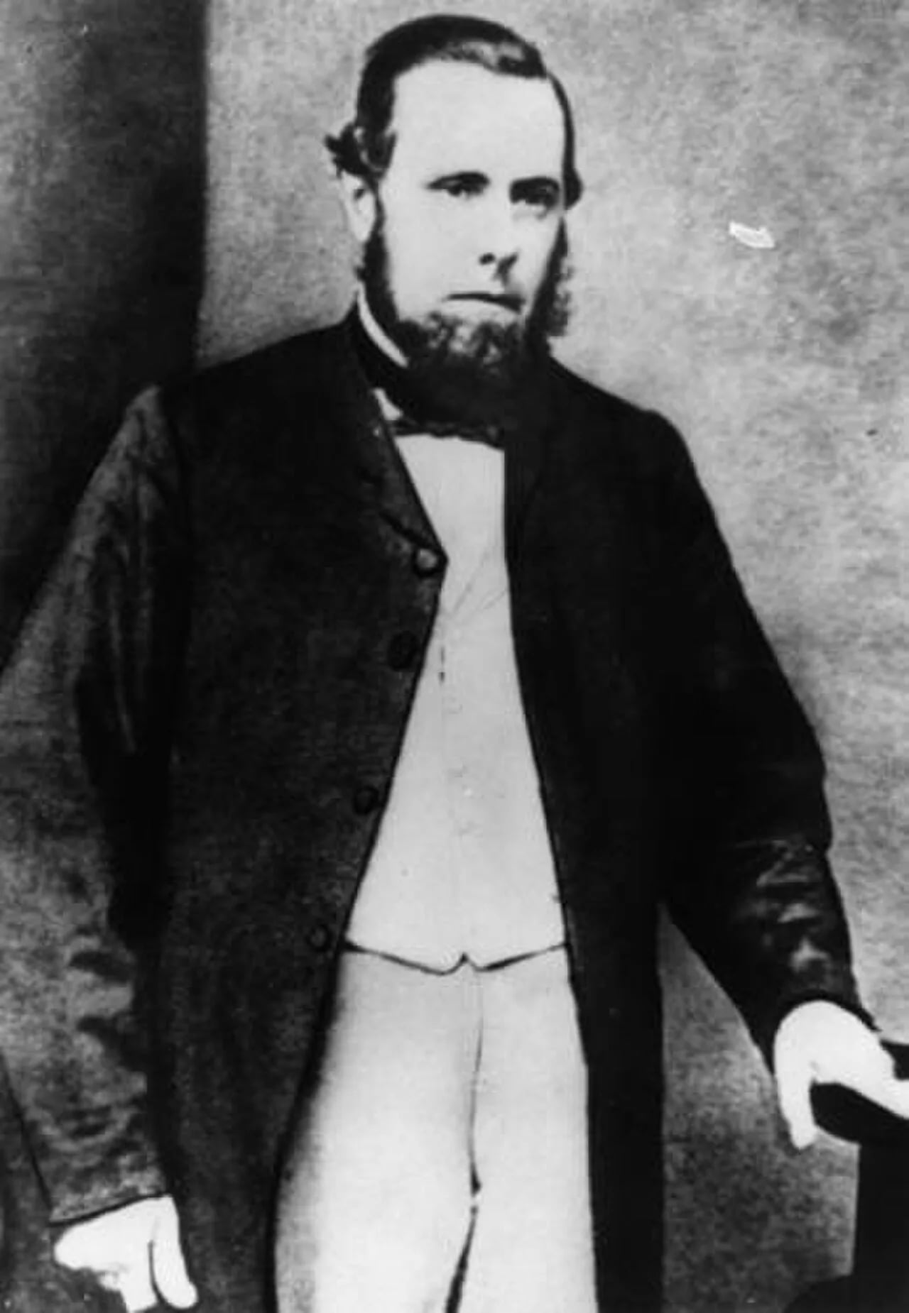 Portrait of William Tooth (1823–1876) – memorial page