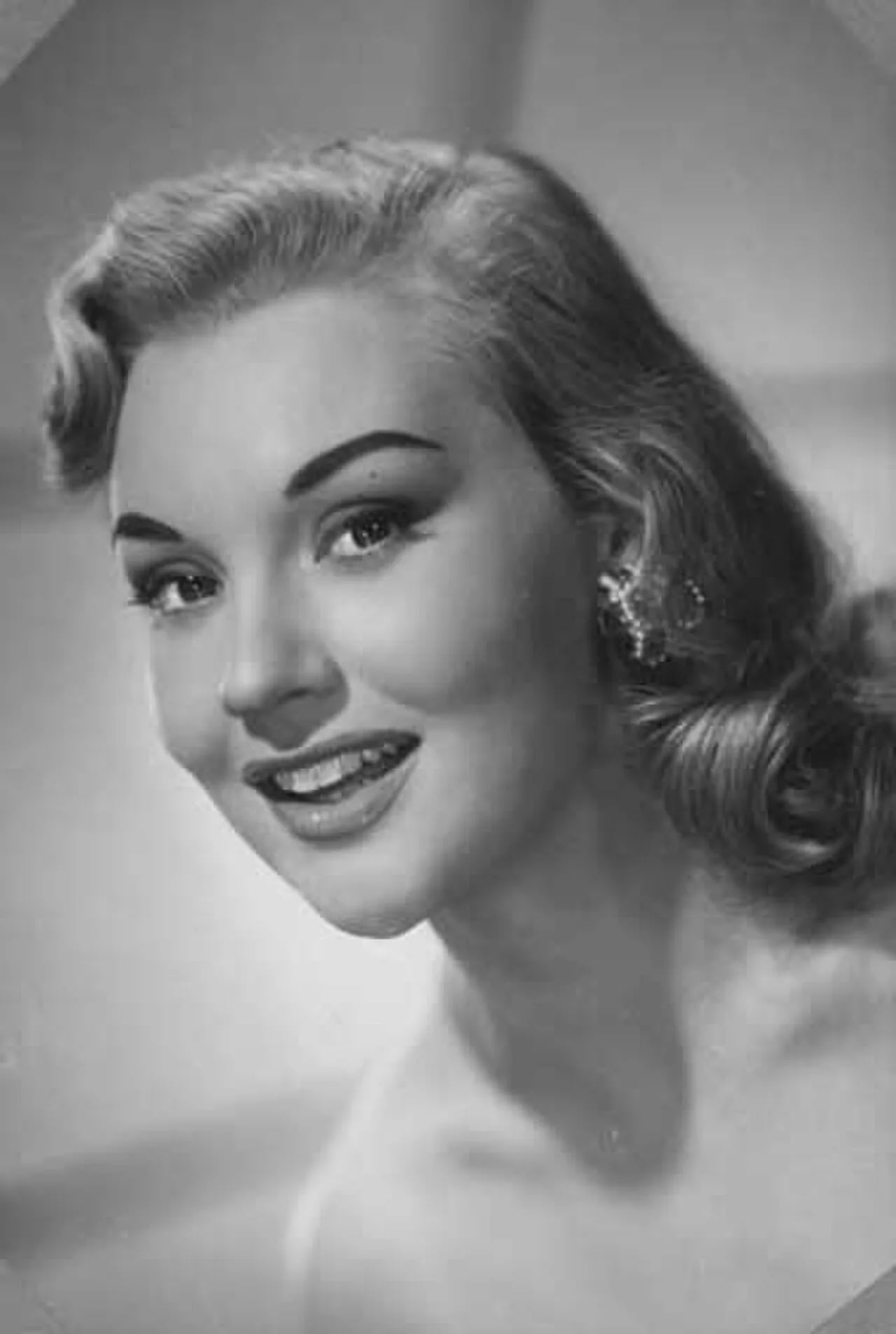 Portrait of Nelly Duggan (1933–2018) – memorial page