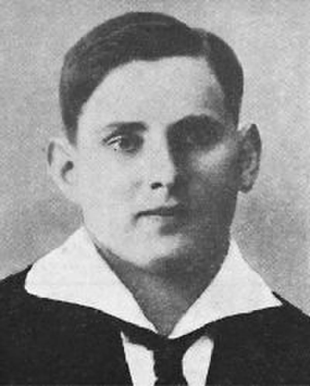 Portrait of Saul Hallap (1897–1941) – memorial page