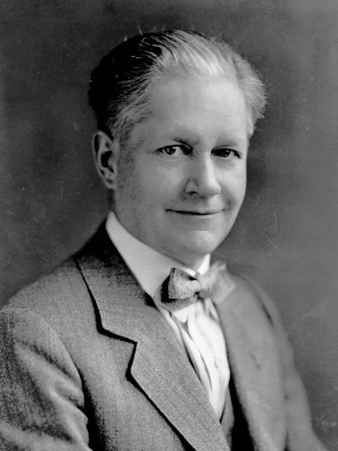 Portrait of Joe Crail (1877–1938) – memorial page