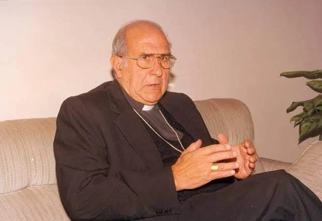 Portrait of José Hugo Garaycoa Hawkins (1930–2018) – memorial page