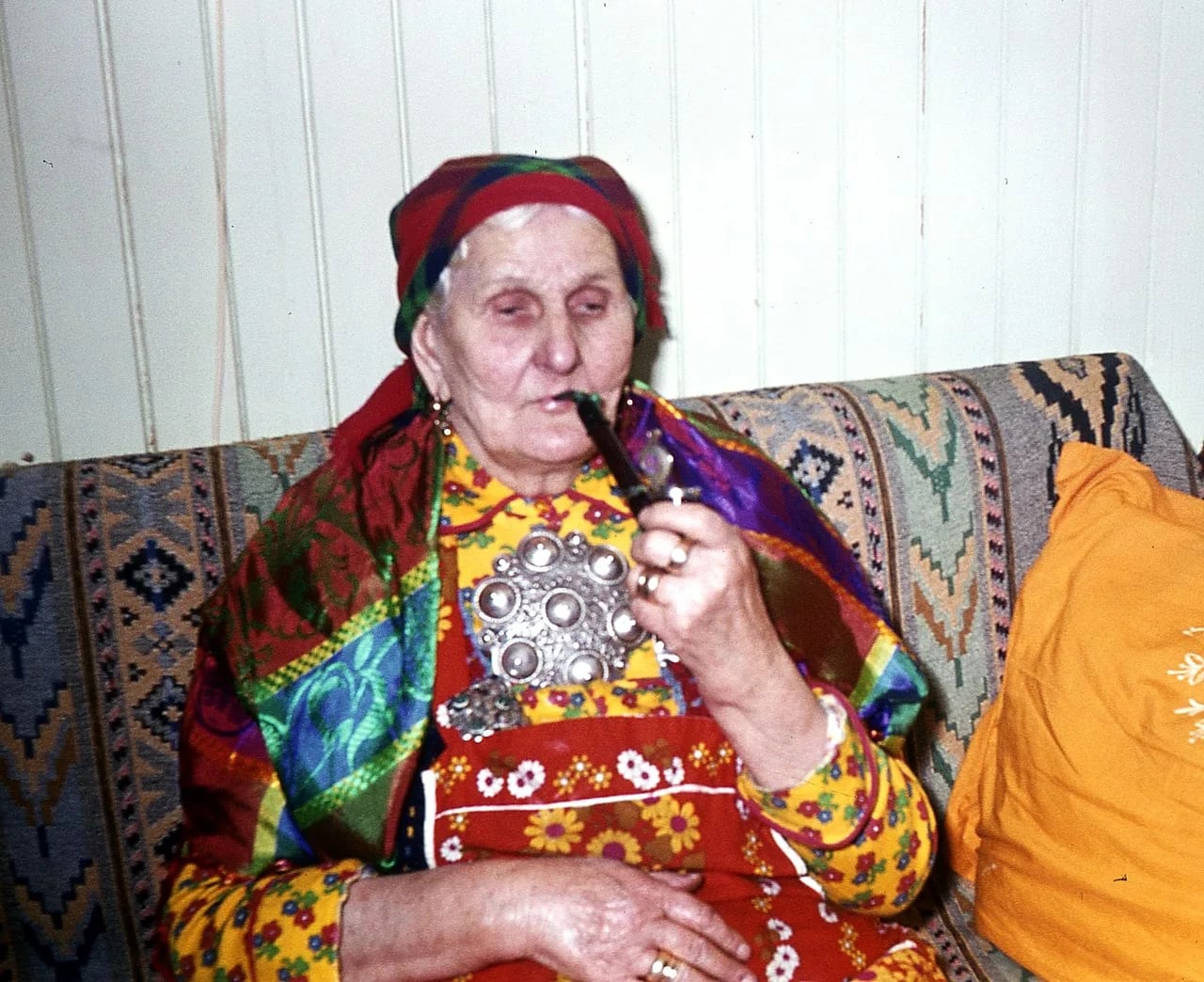 Portrait of Jenny Emilie Pettersen (1886–1976) – memorial page