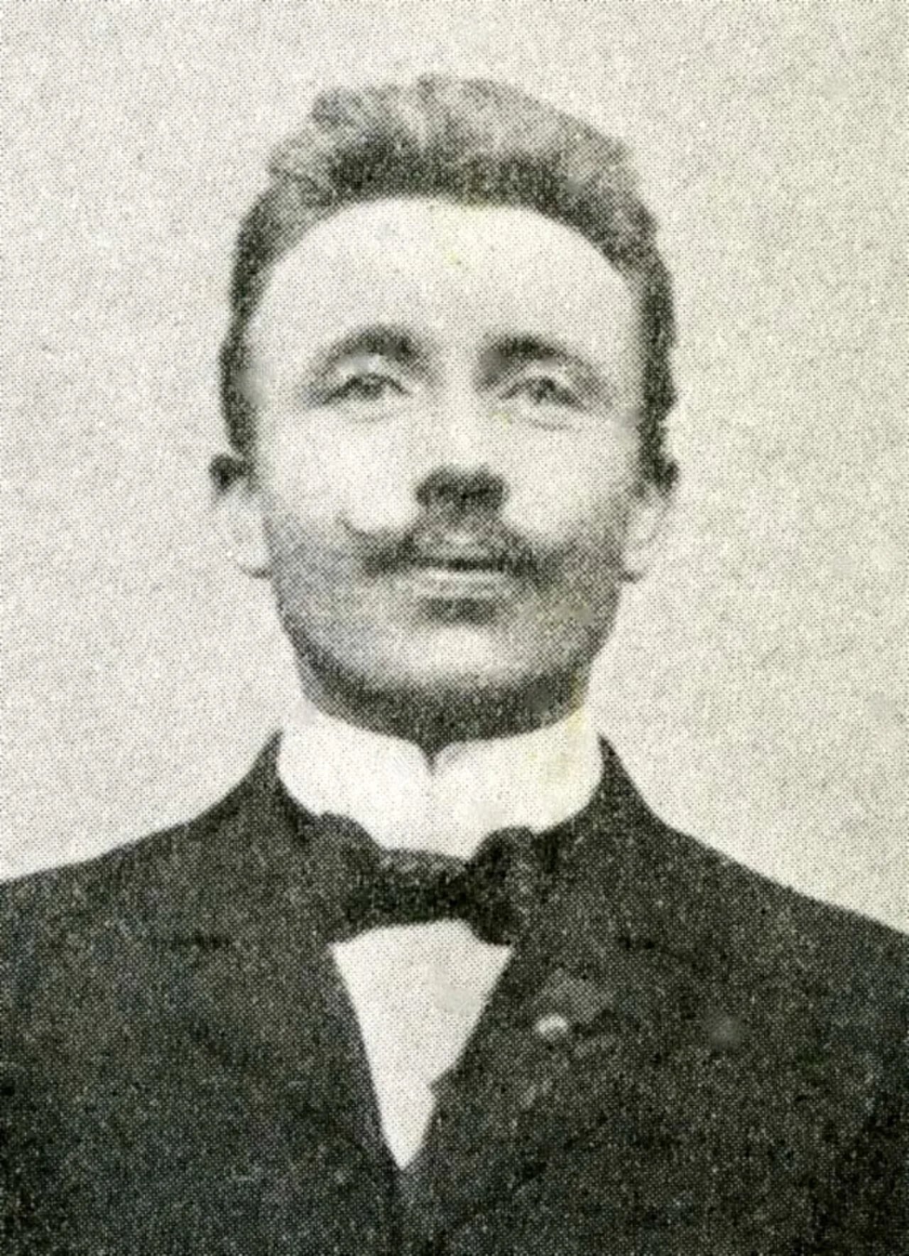 Portrait of Carl Øien (1876–1954) – memorial page