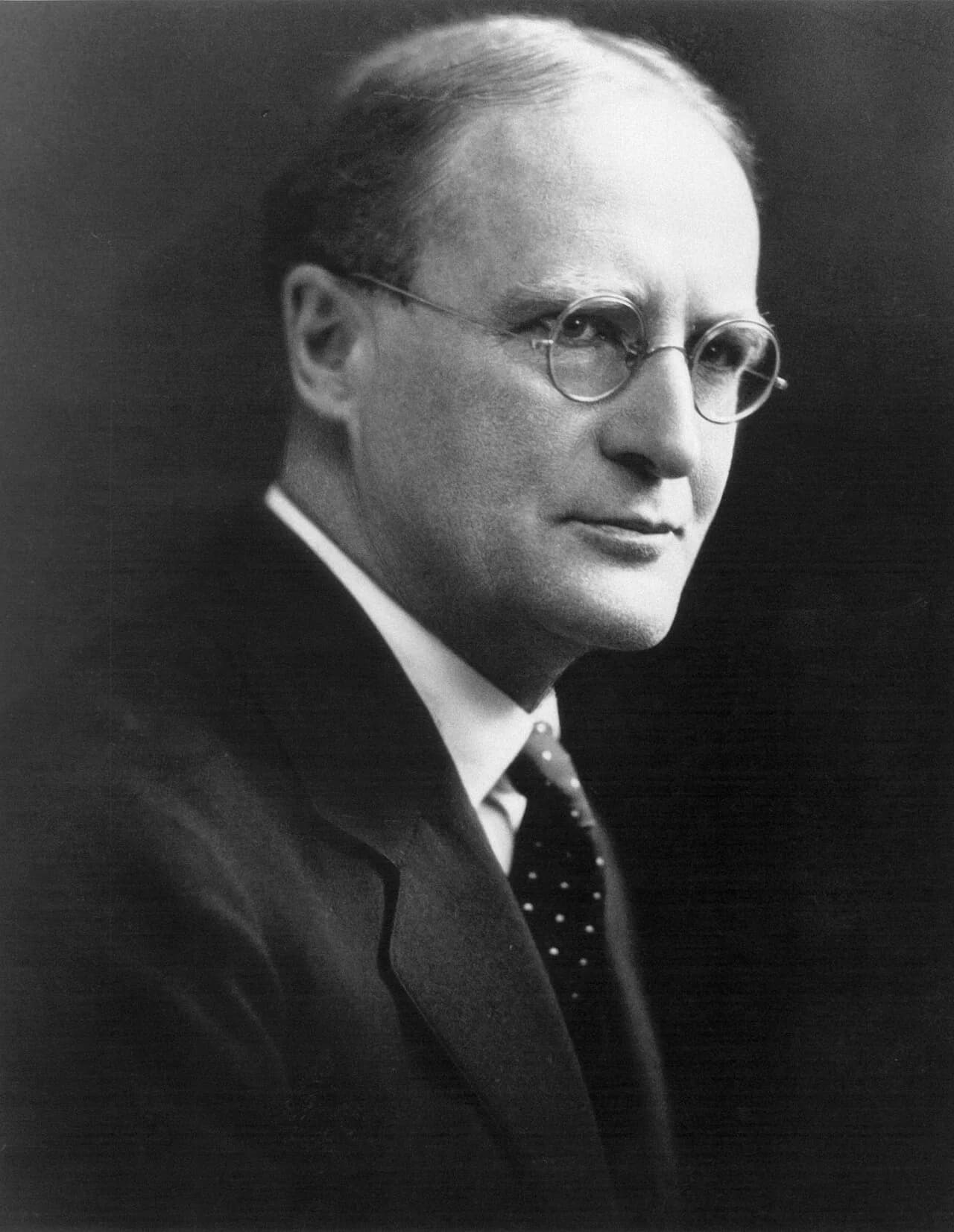 Oscar Douglas Skelton