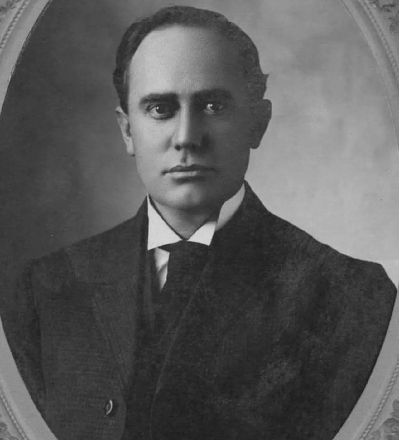 Portrait of Lewis L. Walker (1873–1944) – memorial page
