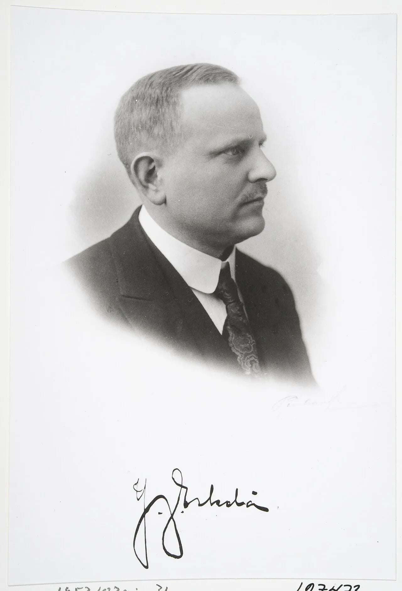 Porträt von Yrjö Johannes Eskelä (1886–1949) – Gedenkseite