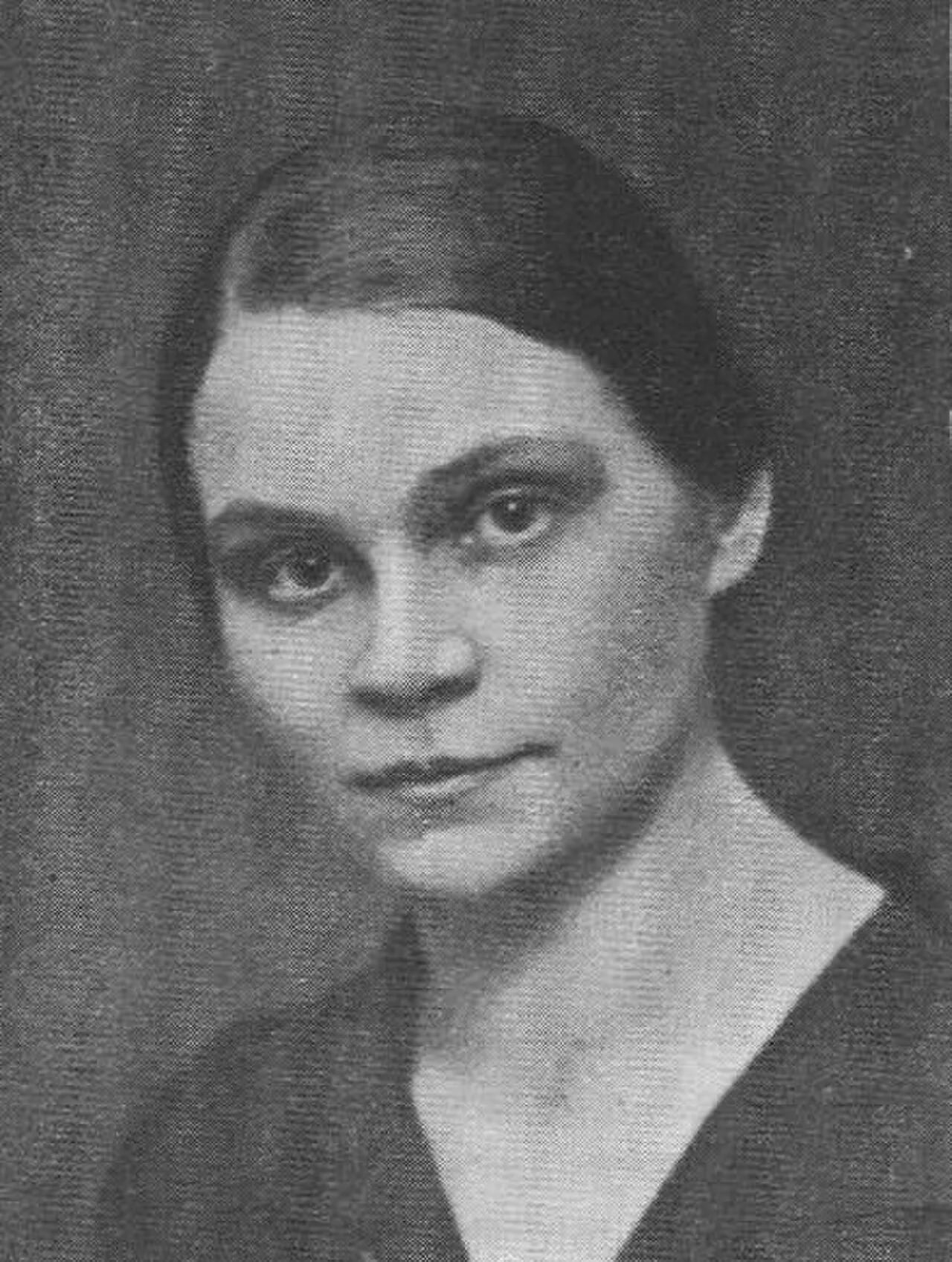 Portrait of Kaisa Hiilelä (1891–1977) – memorial page