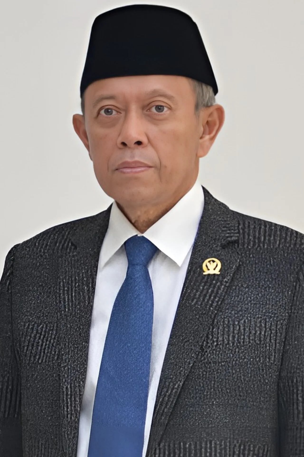 Porträt von Tjetjep Muchtar Soleh (1953–2025) – Gedenkseite