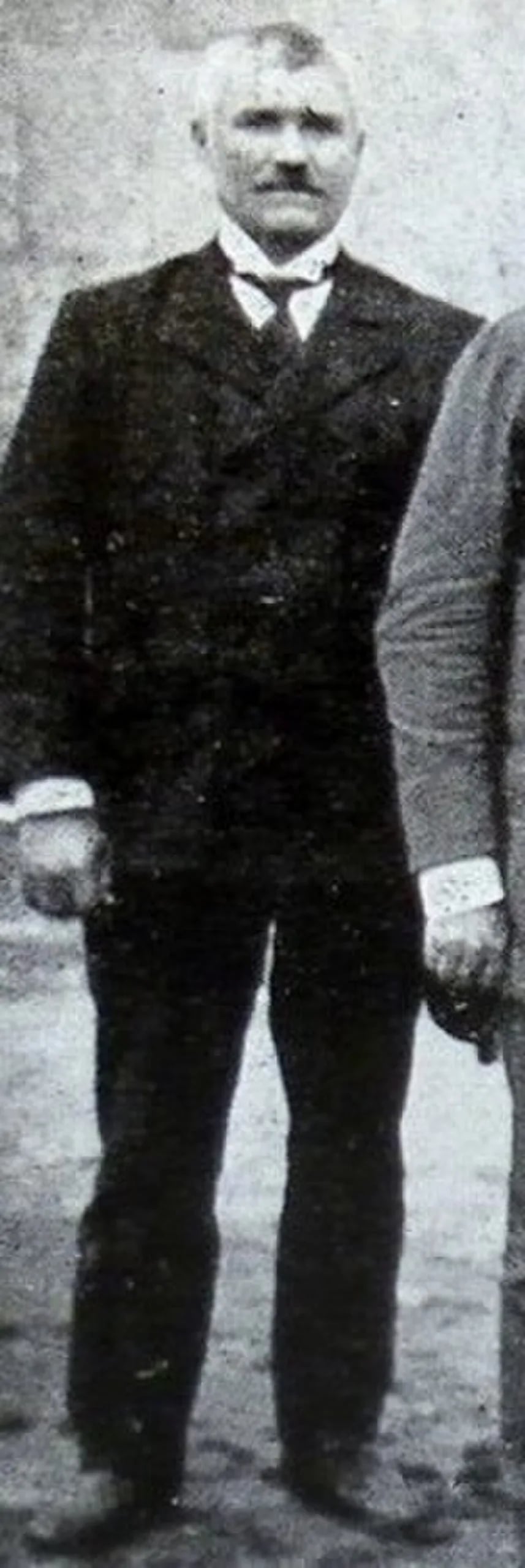 Portrait of Léon-Eugène-Aubin Coullard Descos (1863–1931) – memorial page