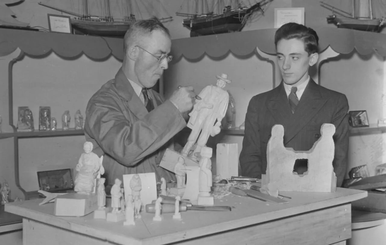 Portrait of André Bourgault (1898–1957) – memorial page