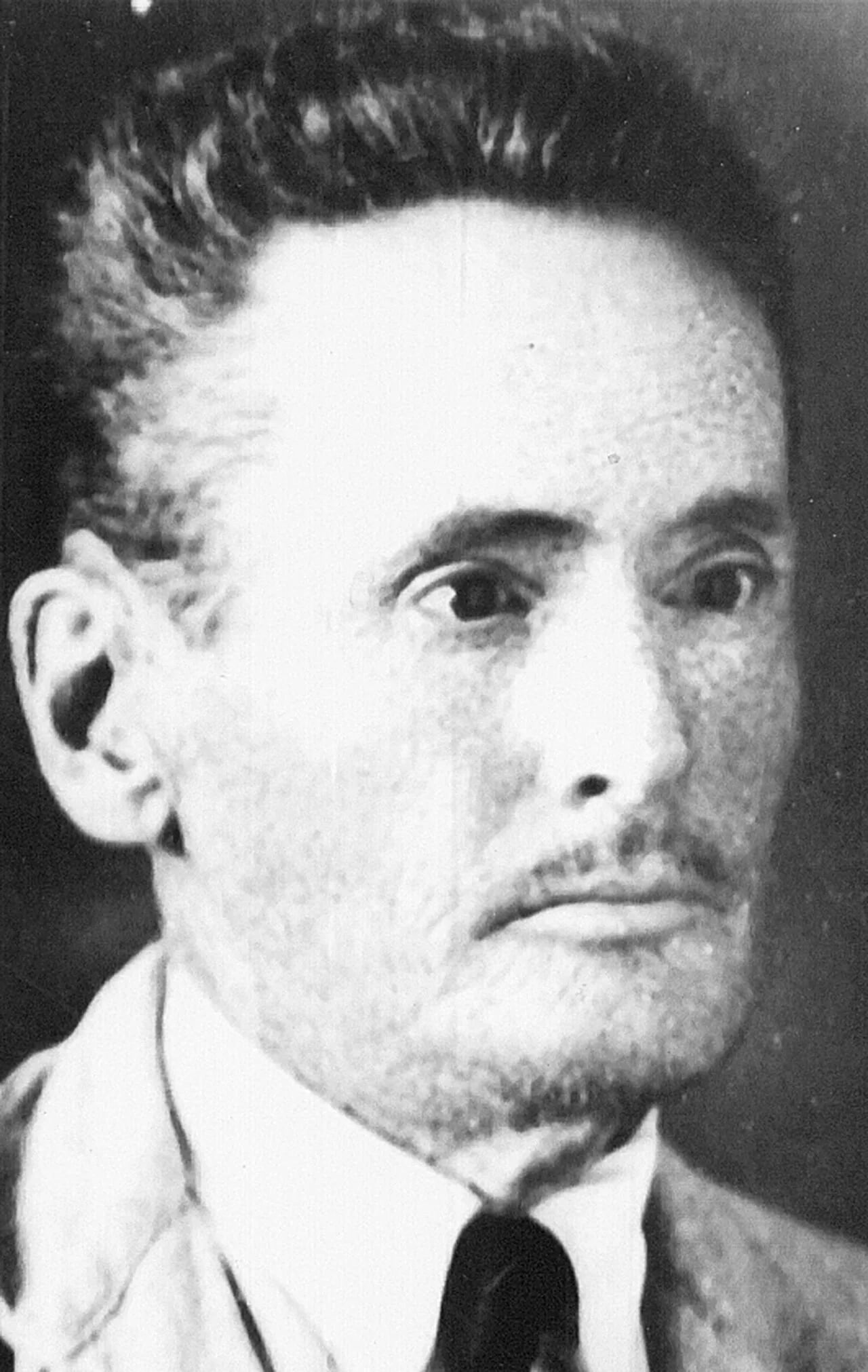 Portrait of Alexander Hausch (1873–1947) – memorial page