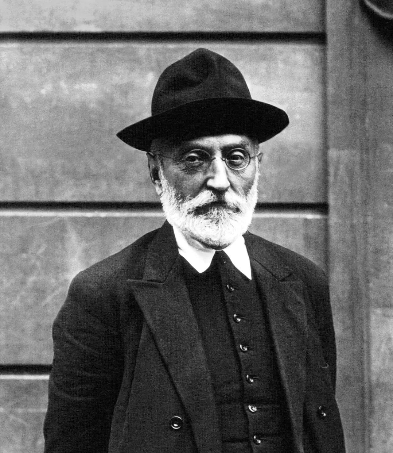 Portrait of Miguel de Unamuno (1864–1936) – memorial page