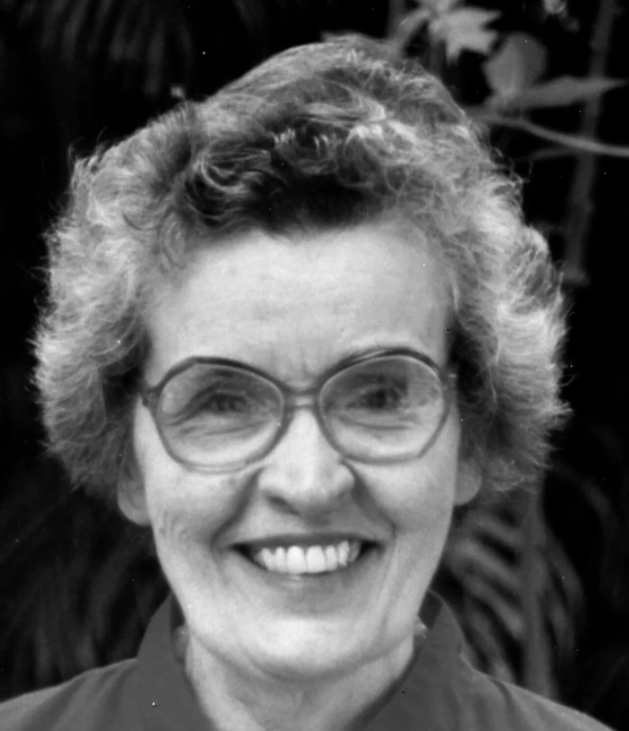 Porträt von Isabel McNeill Carley (1918–2011) – Gedenkseite