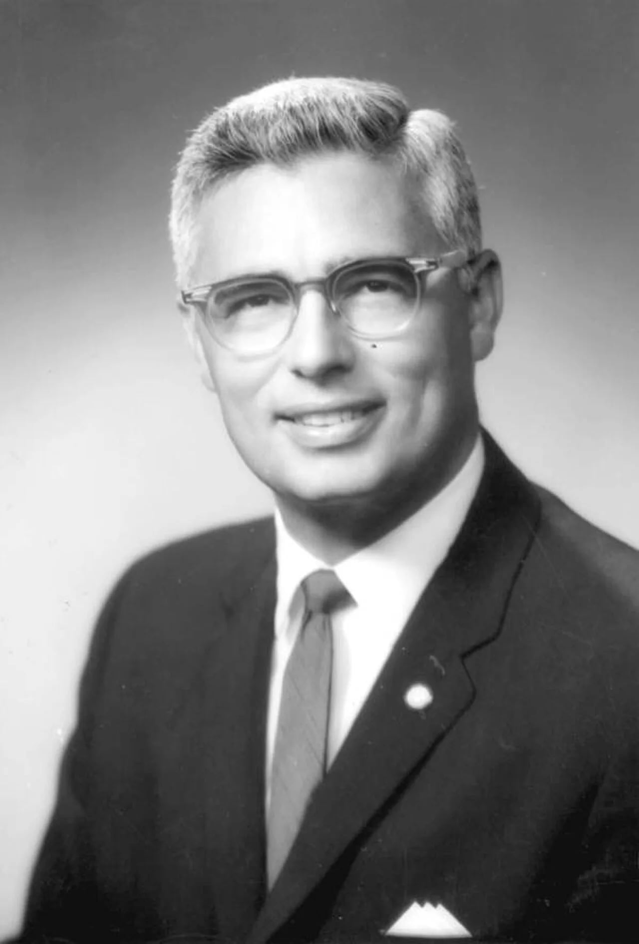 Portrait of Bob Alligood (1932–2023) – memorial page