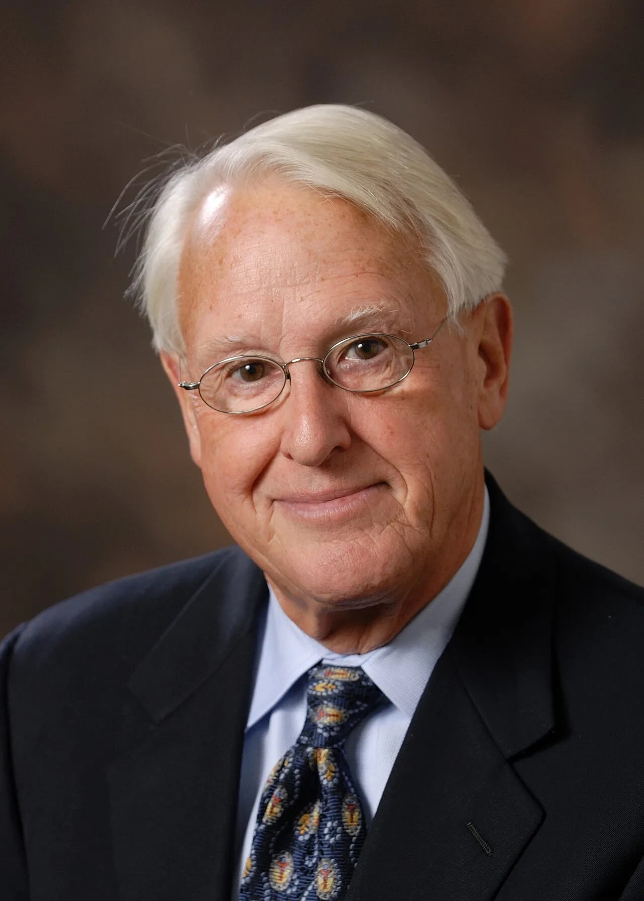 Porträt von Stanley O. Ikenberry (1935–2025) – Gedenkseite