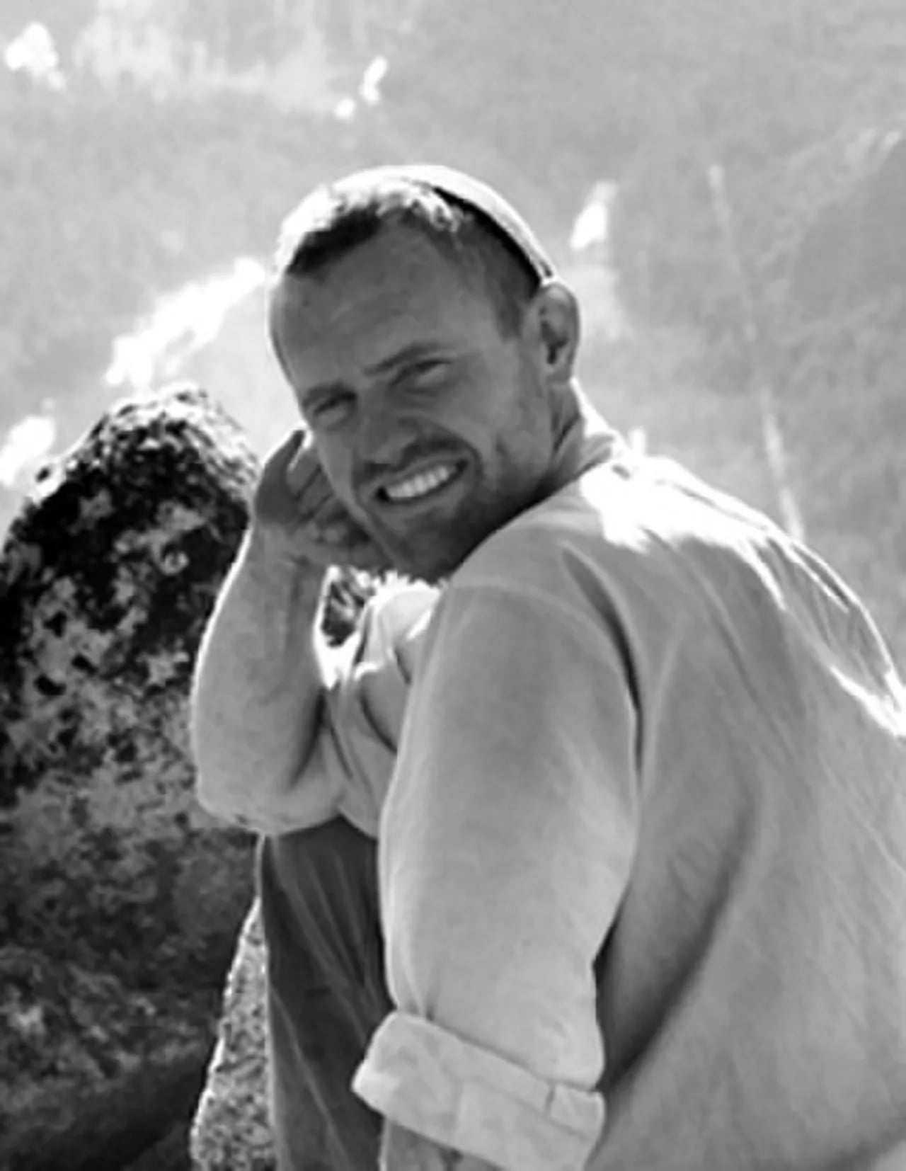 Portrait of Henry Way Kendall (1926–1999) – memorial page