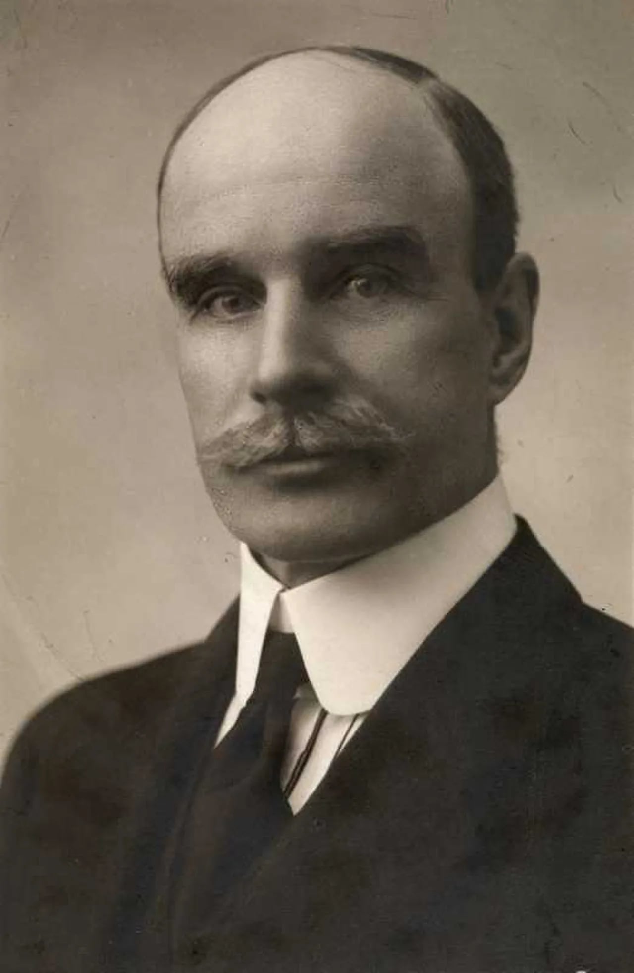 Portrait of Hjalmar Krag (1867–1954) – memorial page