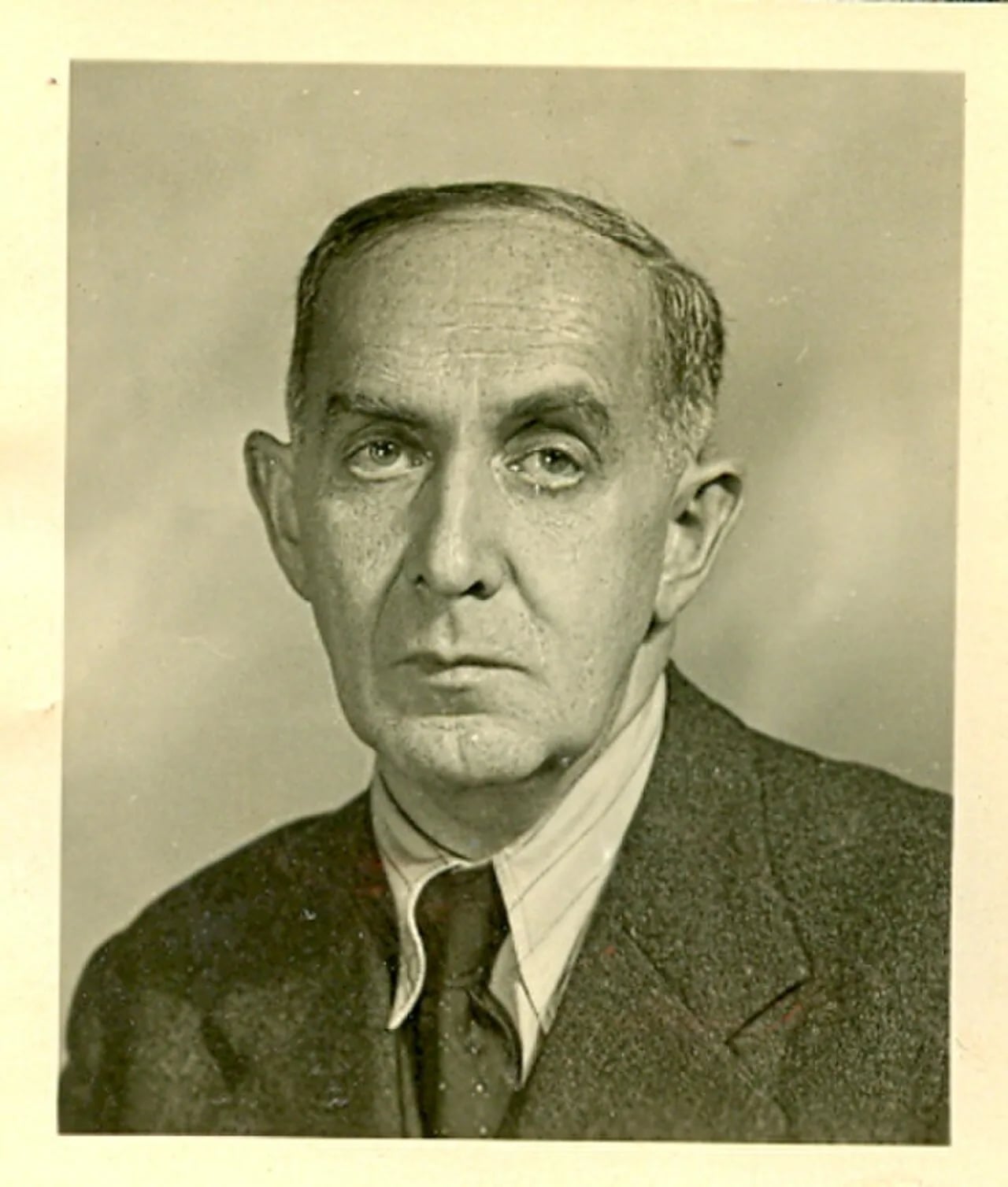Porträt von N. O. Scarpi (1888–1980) – Gedenkseite