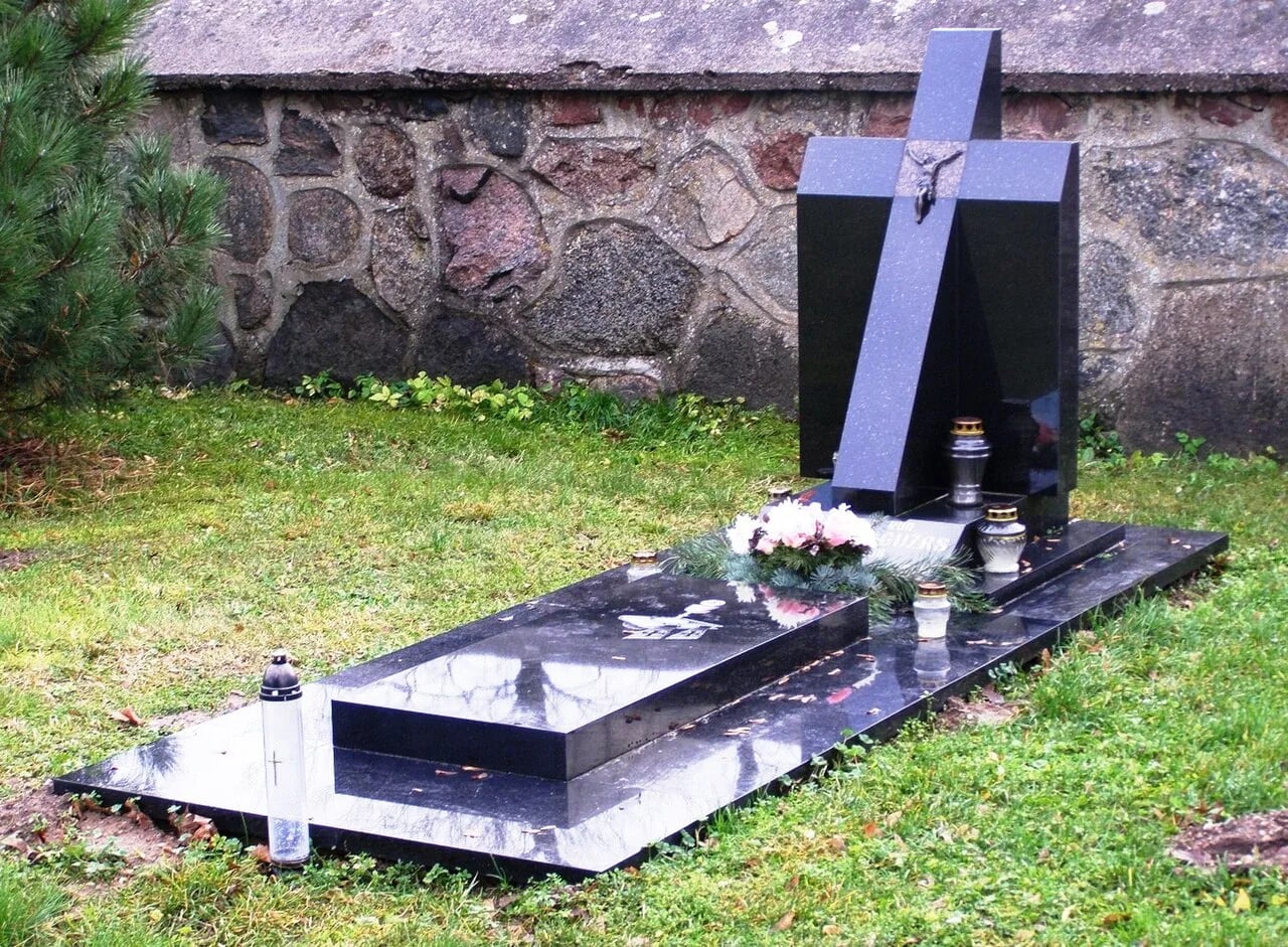 Portrait of Brunonas Bagužas (1920–2008) – memorial page
