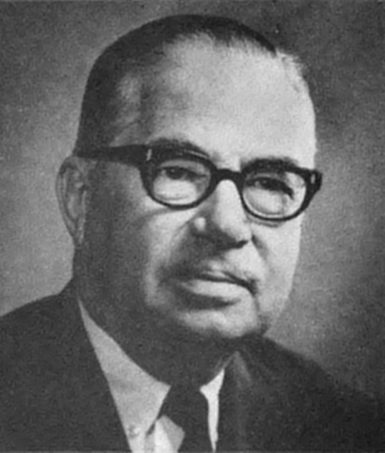 Portrait of Paul C. Jones (1901–1981) – memorial page