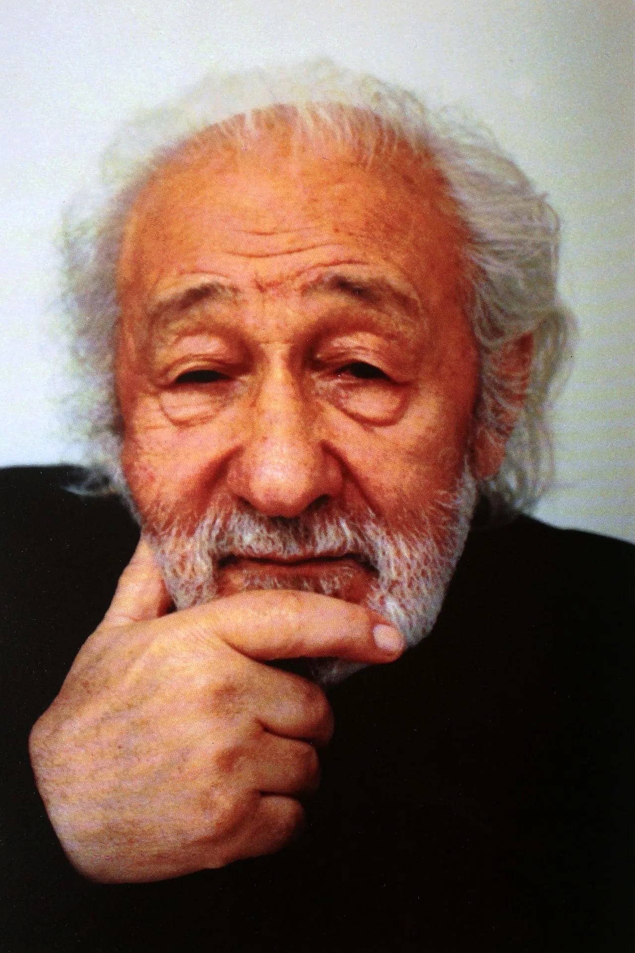 Porträt von Ohan Durjan (1922–2011) – Gedenkseite