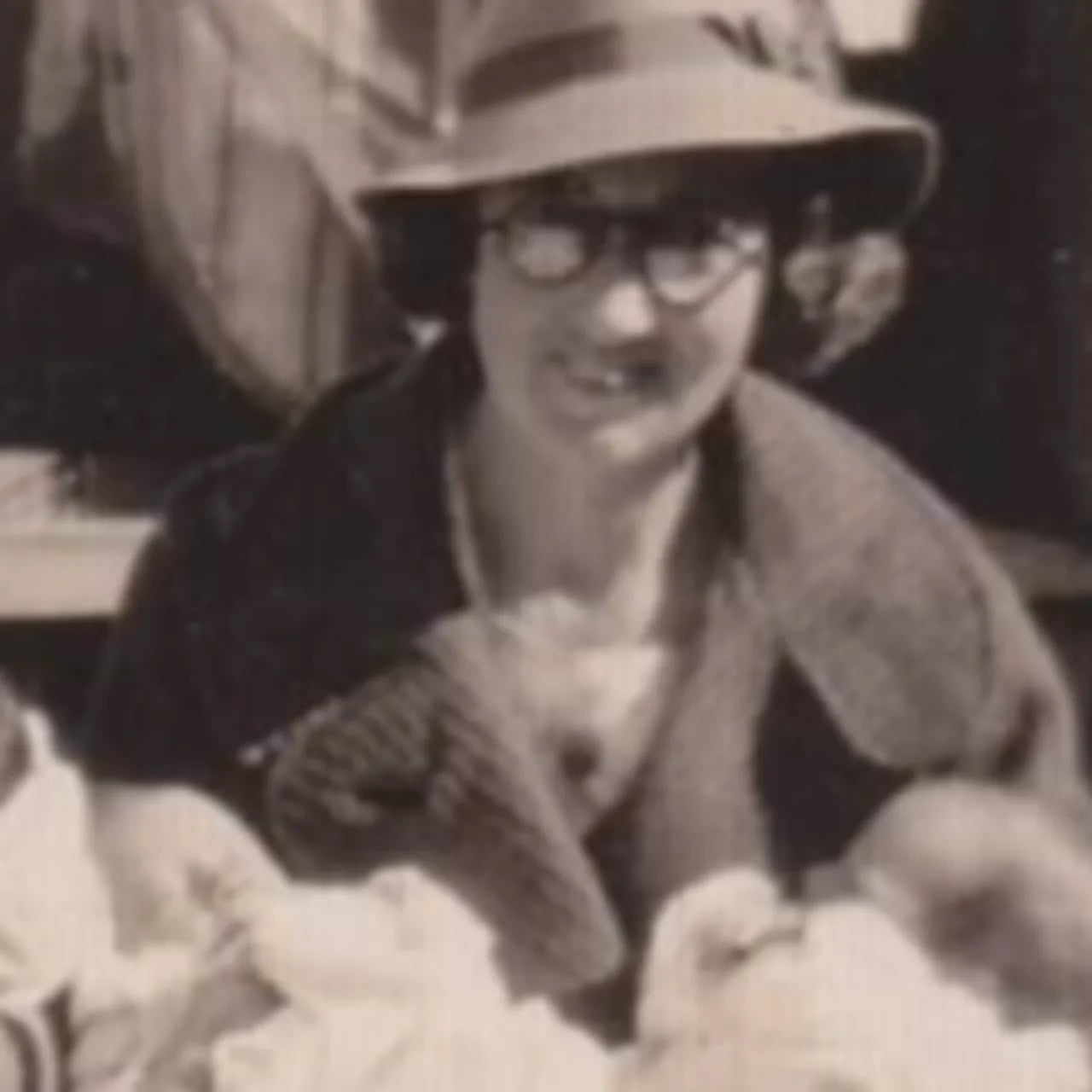Portrait of Freda Evelyn Gibson (1908–1977) – memorial page