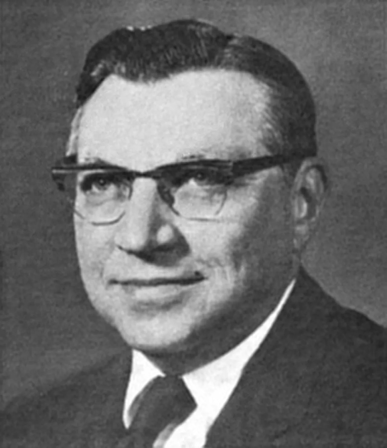 Portrait of Robert J. Huber (1922–2001) – memorial page