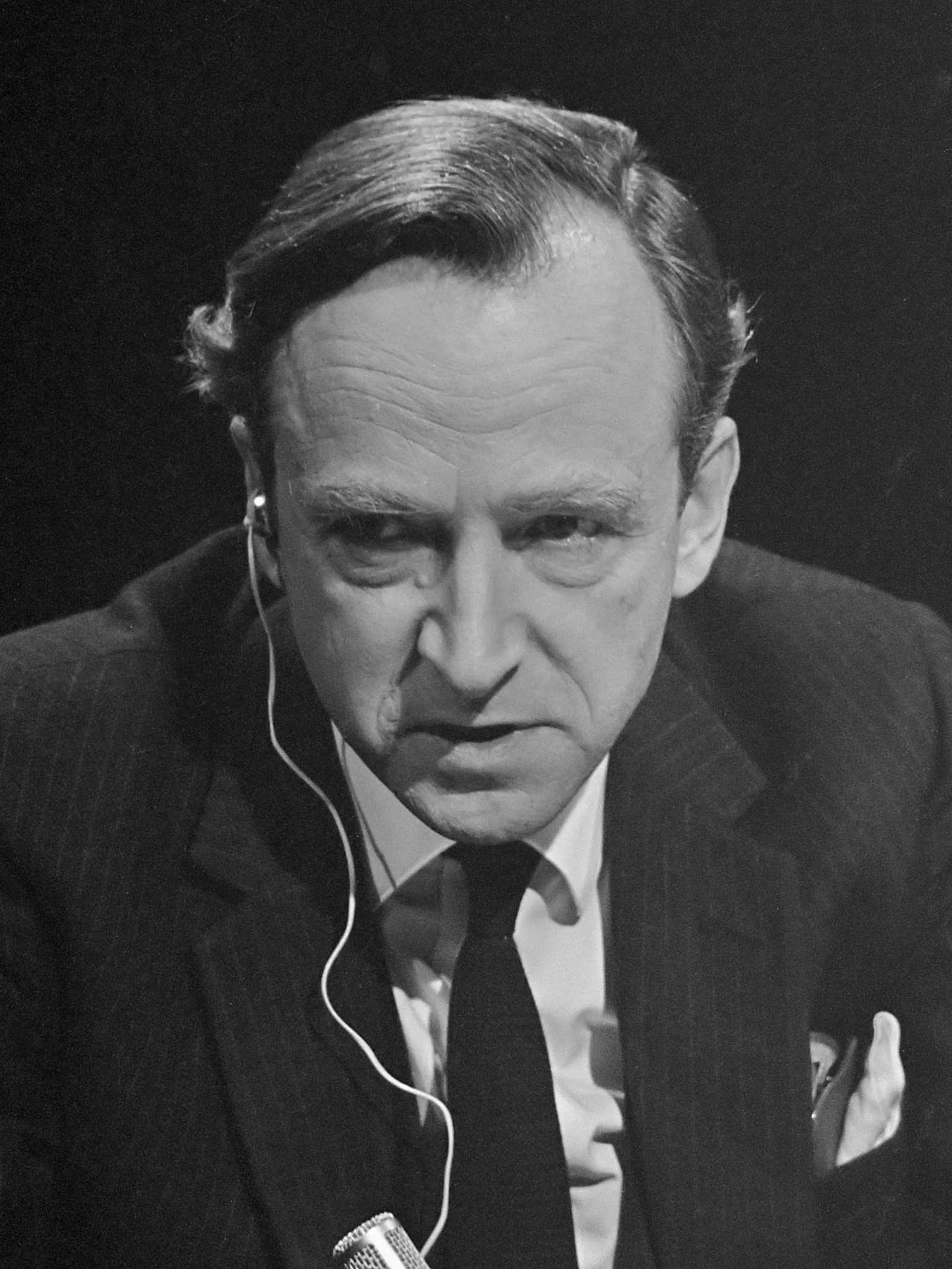 Portrait of Robert Neild (1924–2018) – memorial page