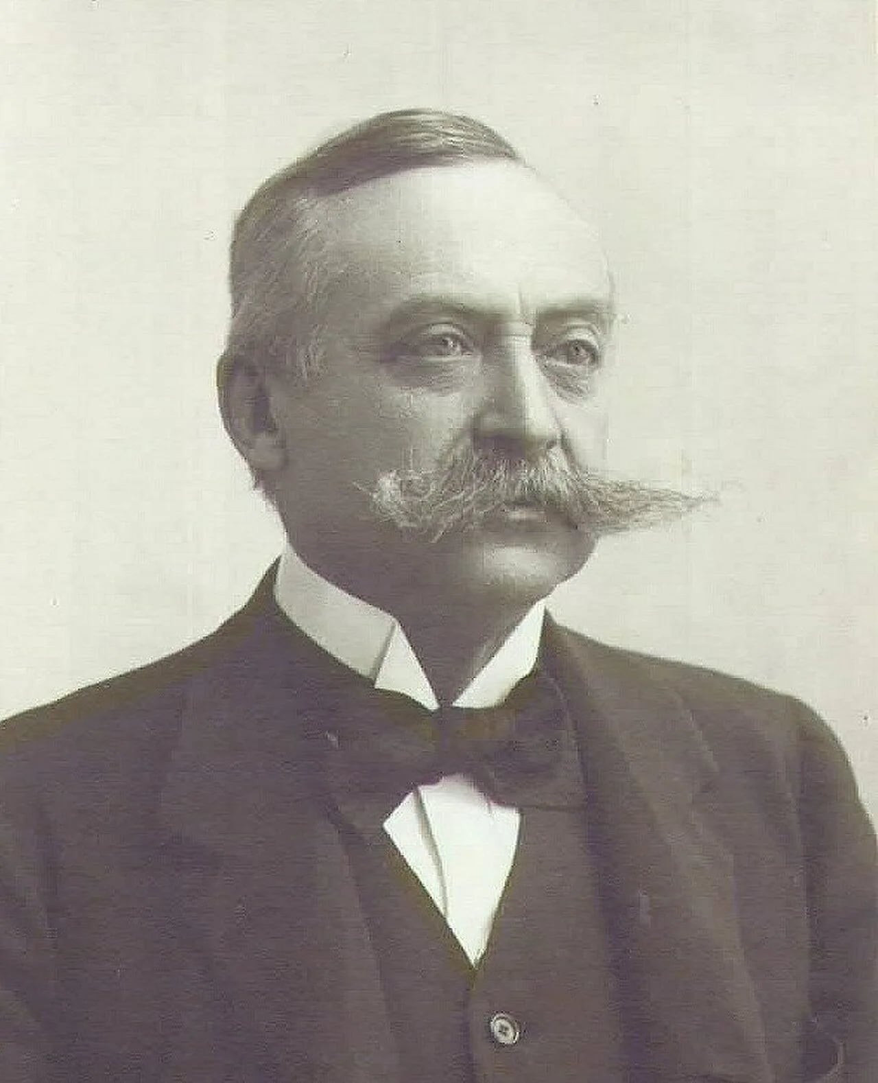 Porträt von Girolamo Rossi Martini (1846–1921) – Gedenkseite