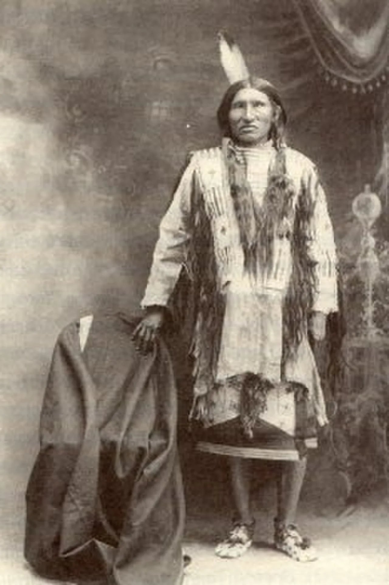 Portrait of Kicking Bear (1846–1904) – memorial page