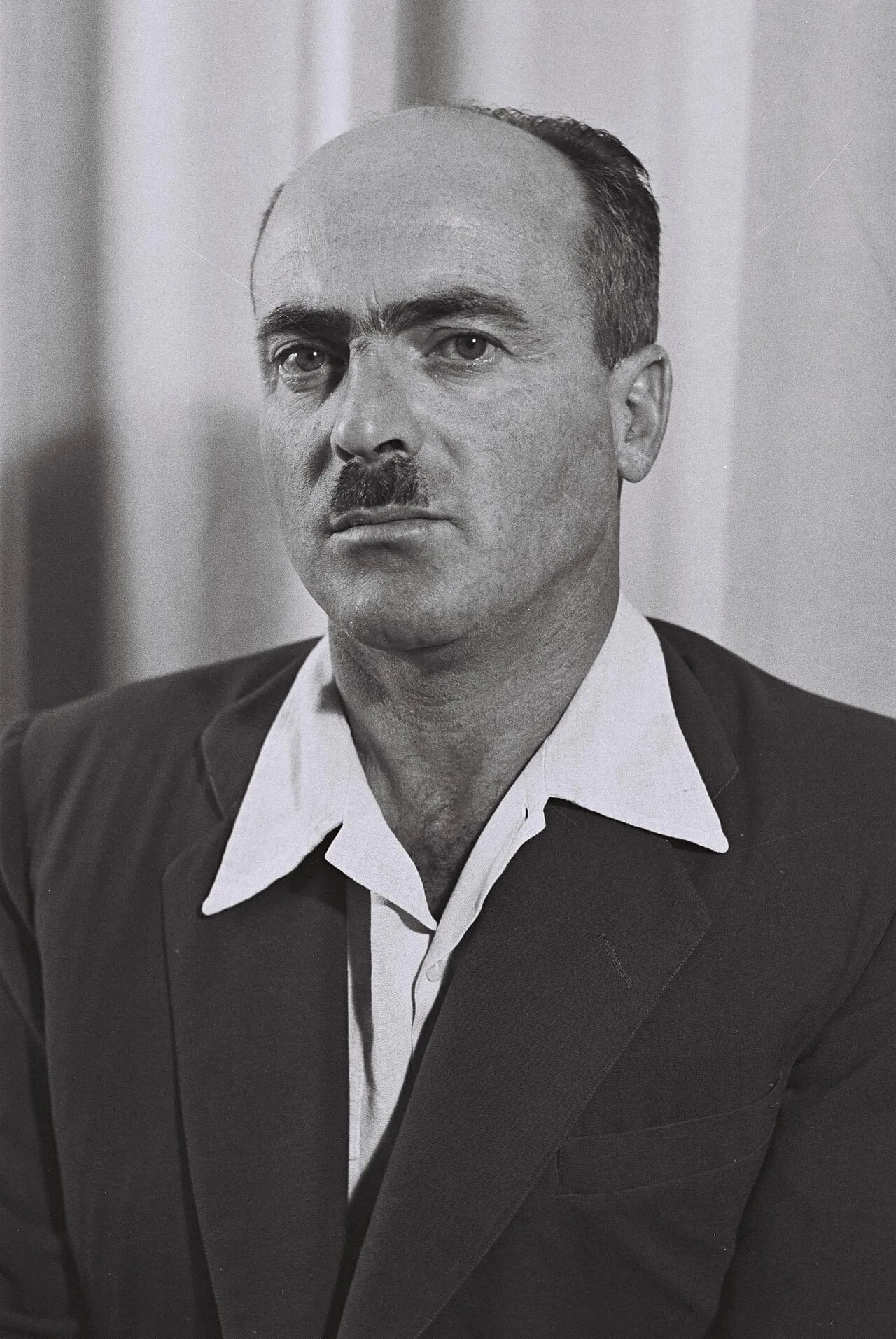 Portrait of Jitzchak Ben Aharon (1906–2006) – memorial page