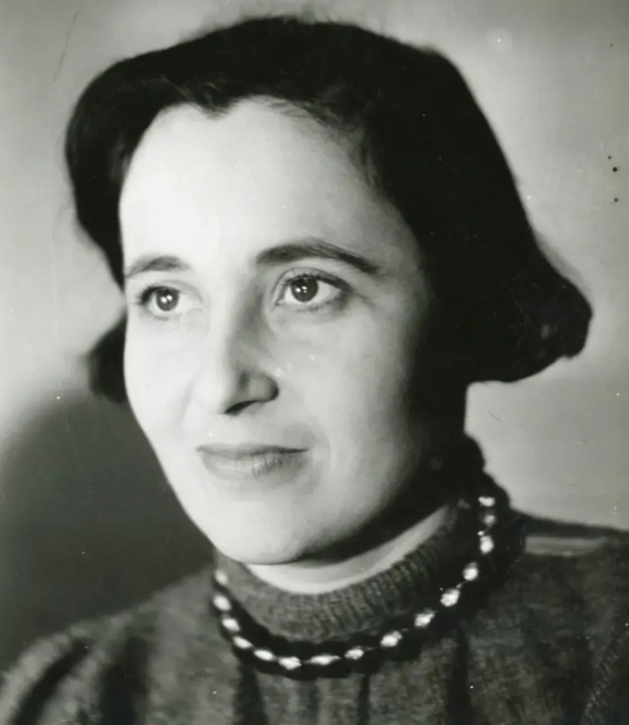 Portrait of Marli Ehrman (1904–1982) – memorial page
