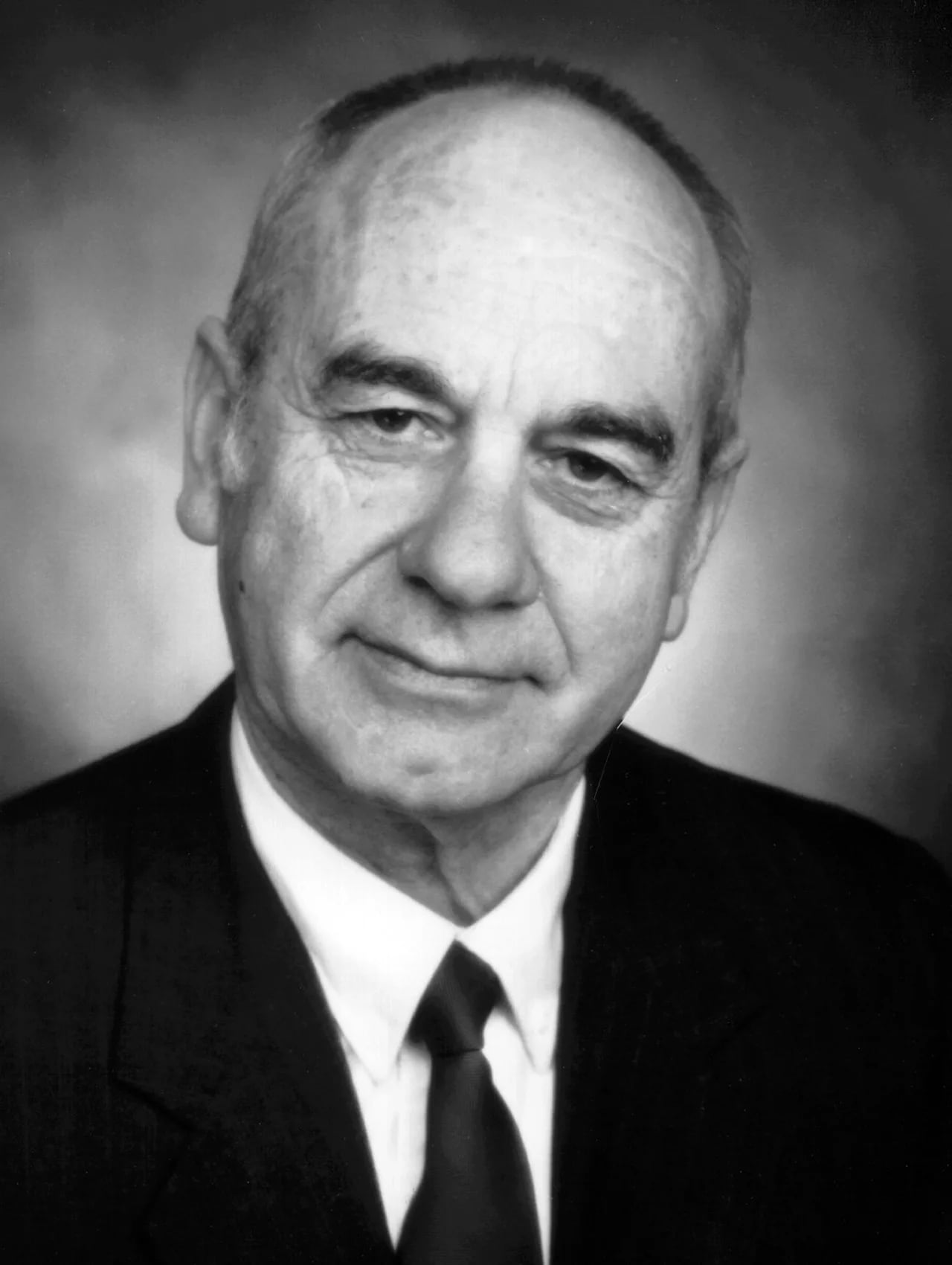 Porträt von Winston L. Shelton (1922–2019) – Gedenkseite