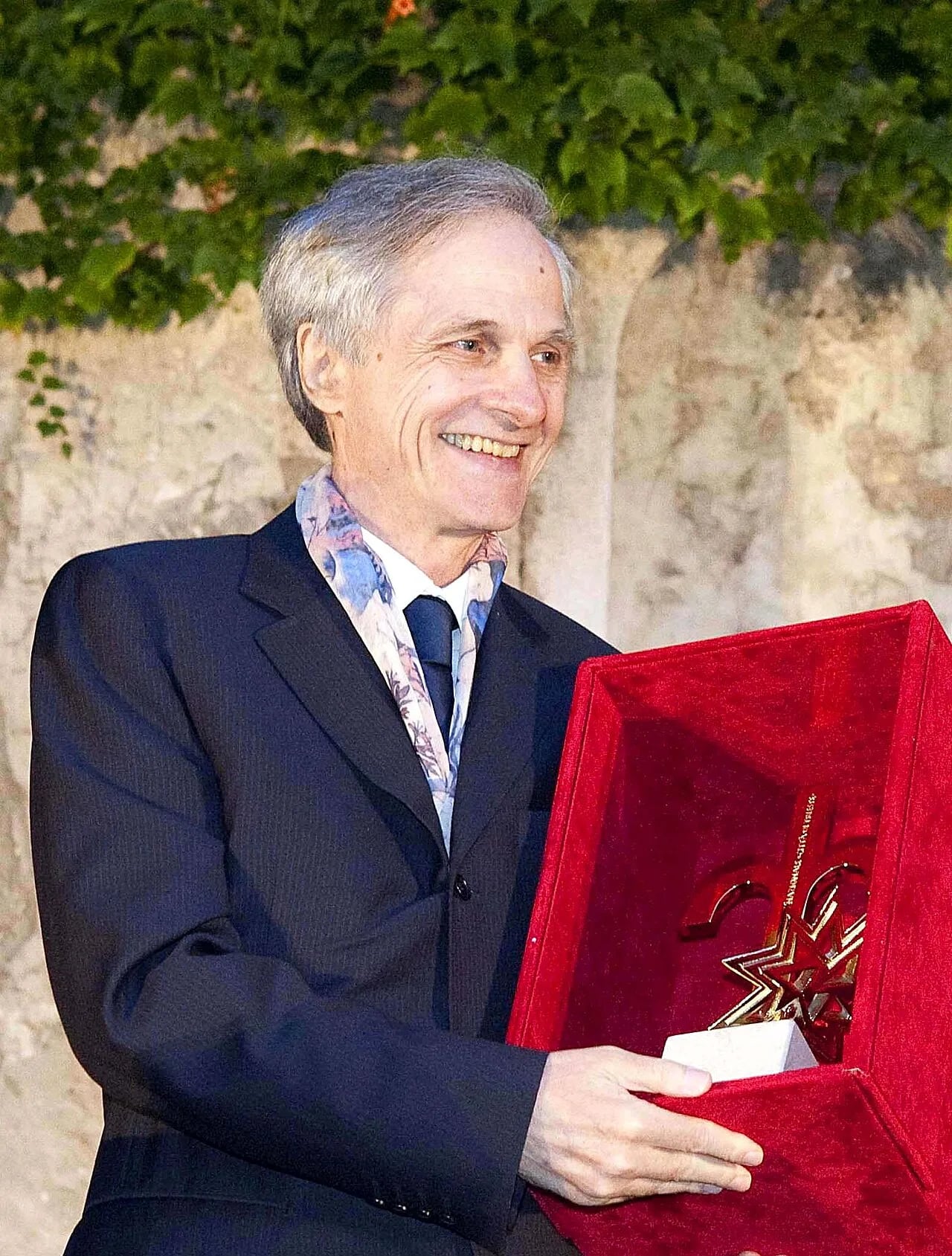 Portrait of Lino Capolicchio (1943–2022) – memorial page