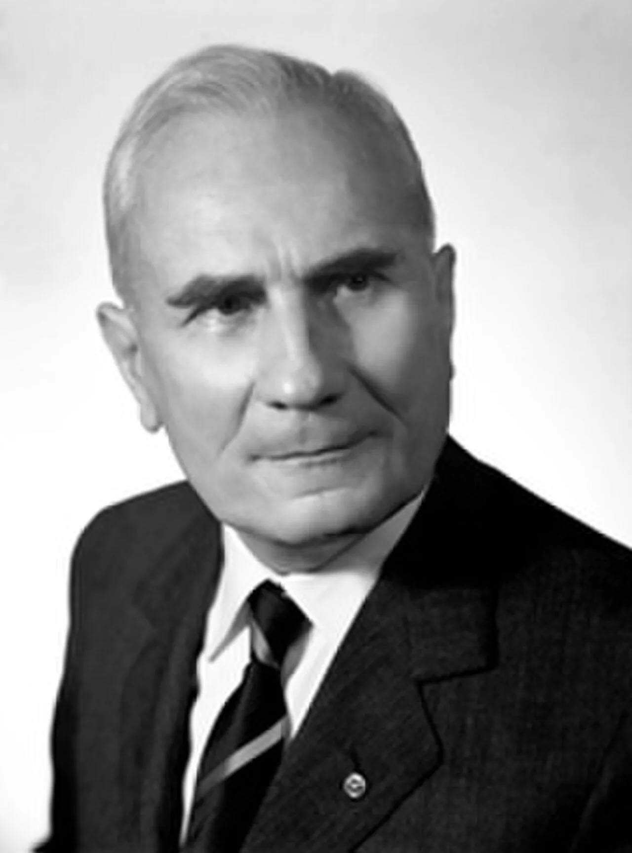 Portrait of Arturo Robba (1903–1986) – memorial page