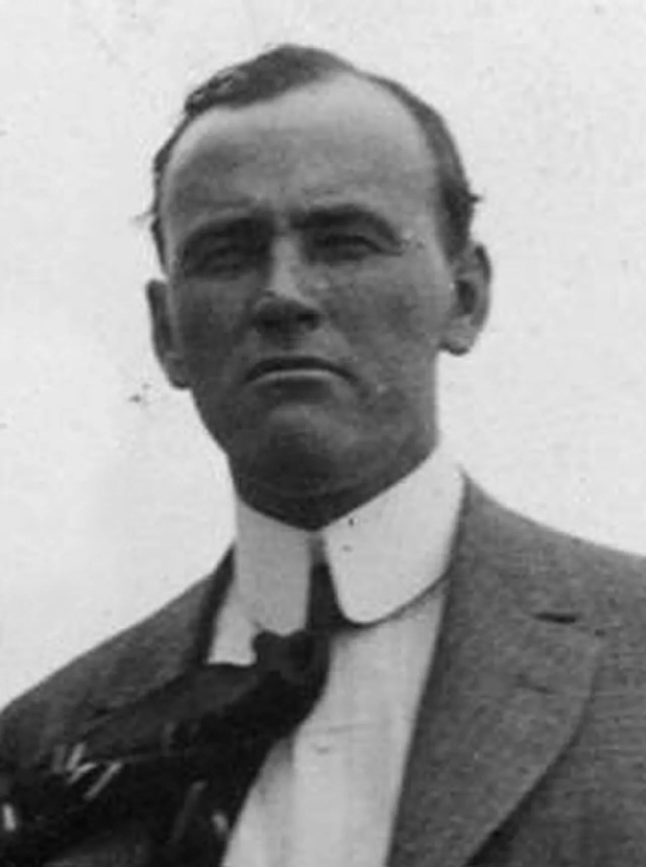 Portrait of Mit Simms (1873–1957) – memorial page