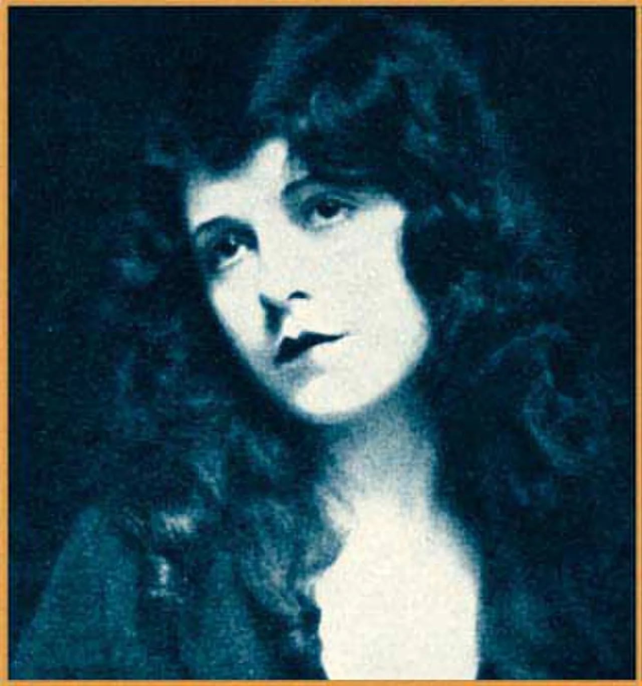 Portrait of June Marlowe (1903–1984) – memorial page
